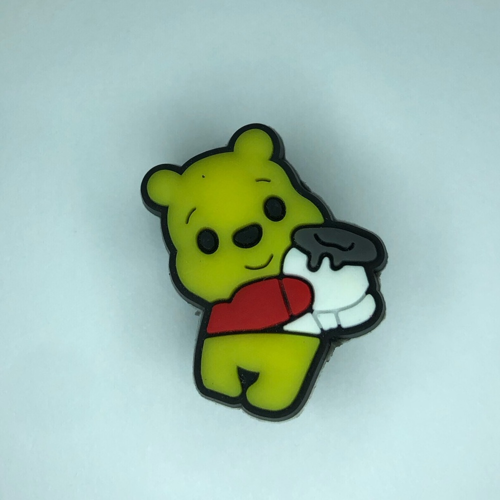 5/$10 Winnie the Pooh crocs charm/jibbitz